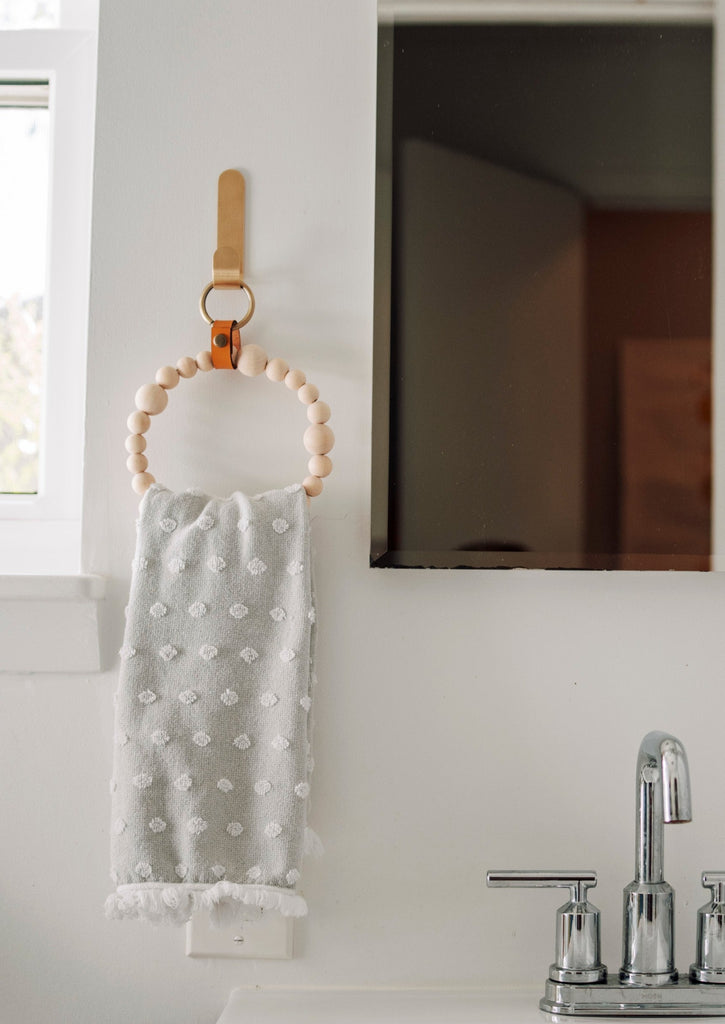 Serenity Towel Hanger – Freeleafltd